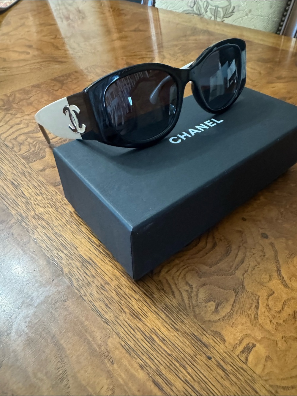 Chanel Oval Sunglasses Beige/black with case, box